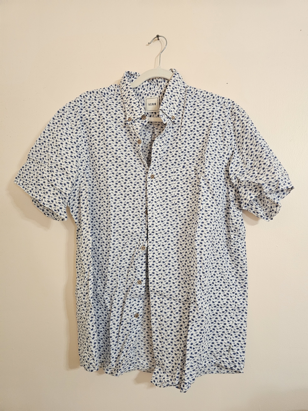 Surf And Sun Large ROWM Short-Sleeve Blue Patterned Button-Up Camp Shirt